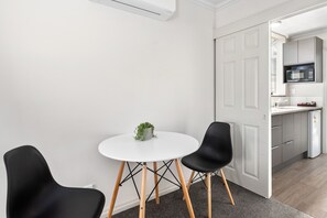 Studio, Hot Tub | In-room dining
