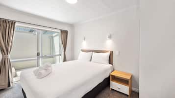 Iron/ironing board, free WiFi, bed sheets