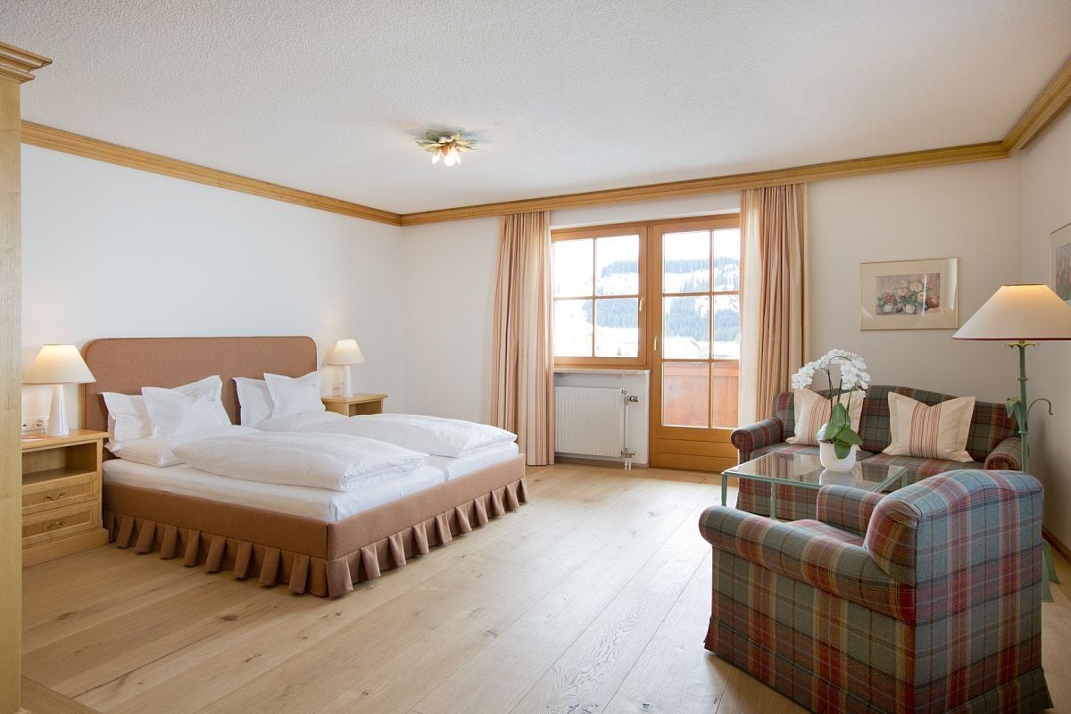 Superior Room | Hypo-allergenic bedding, minibar, in-room safe, individually decorated