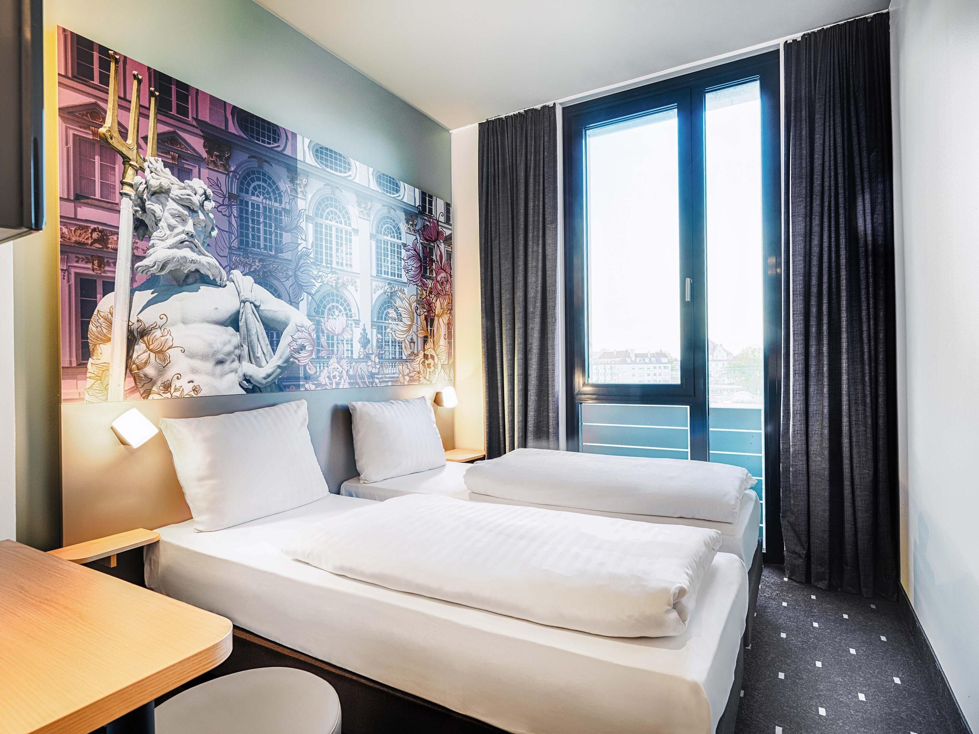 Twin Room | Premium bedding, pillowtop beds, desk, blackout drapes