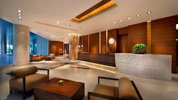 Body treatments, body scrubs, facials, massage/treatment rooms, massages