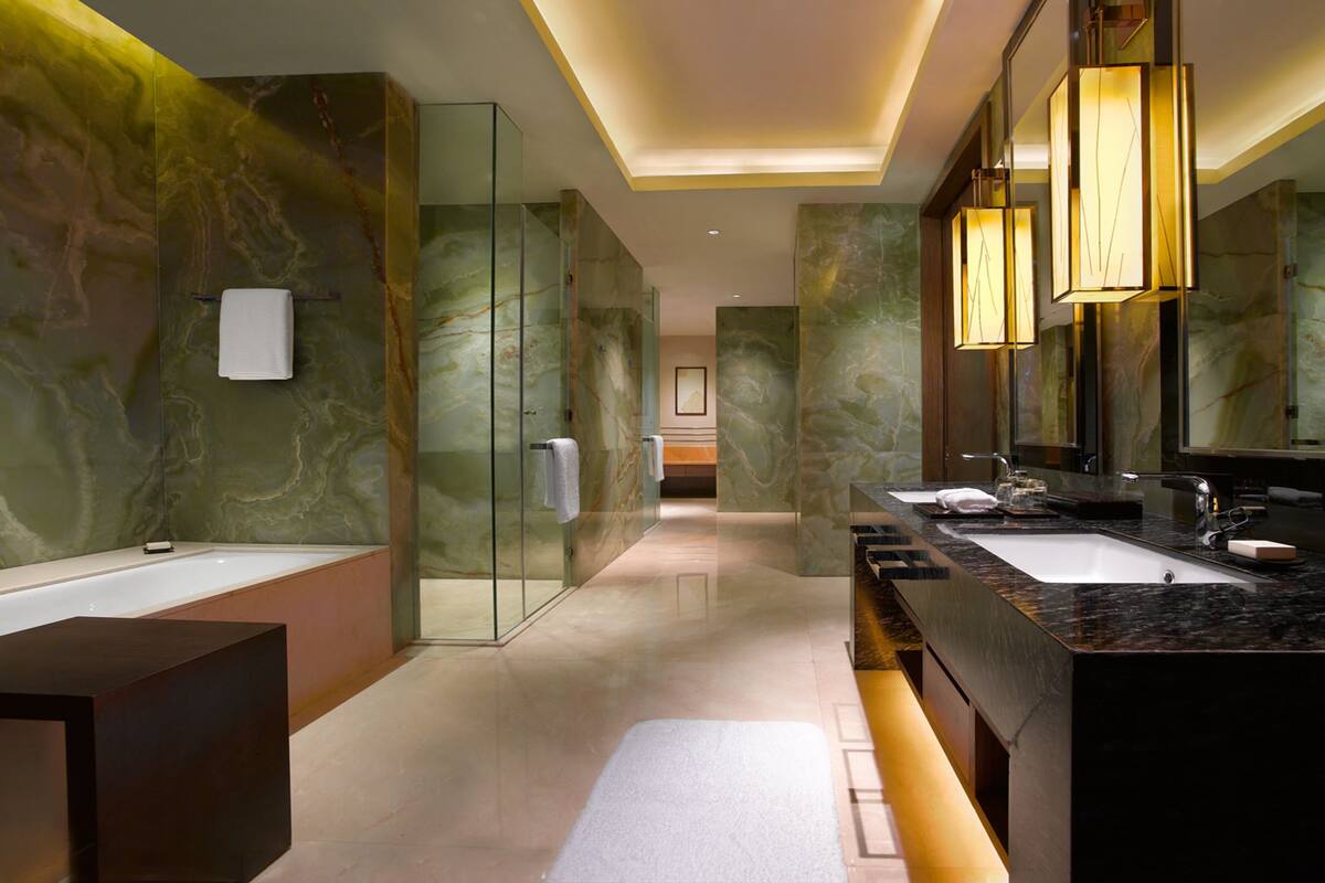 separate bathtub and shower, deep-soaking bathtub, rainfall showerhead