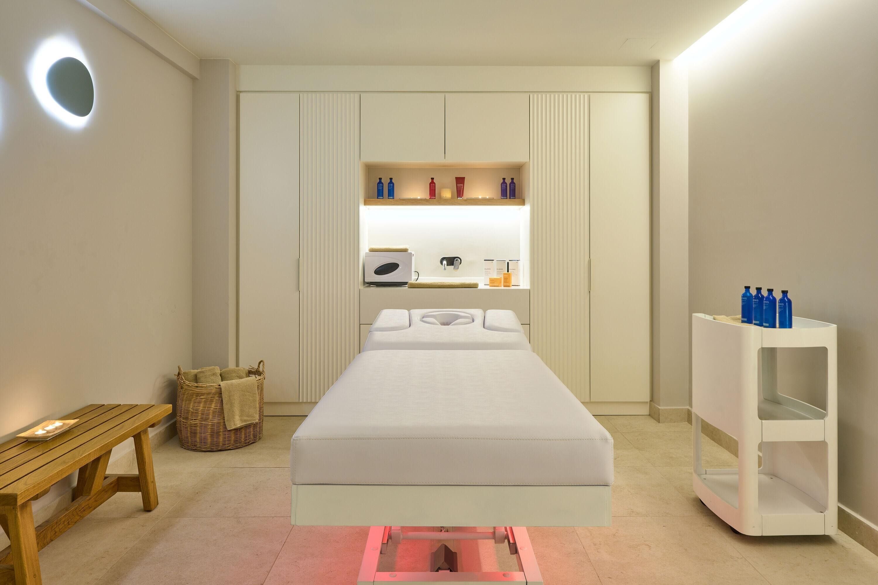 2 間療程室、按摩服務