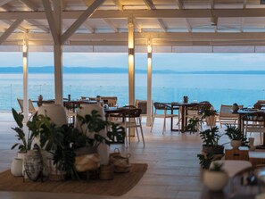 2 restaurants, breakfast, dinner, brunch served; Mediterranean cuisine 