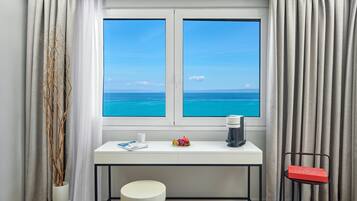 Sapphire Retreat | Bathroom | Free toiletries, hair dryer, bathrobes, slippers