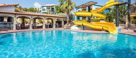 6 outdoor pools, open 8:00 AM to 7:00 PM, pool umbrellas, sun loungers