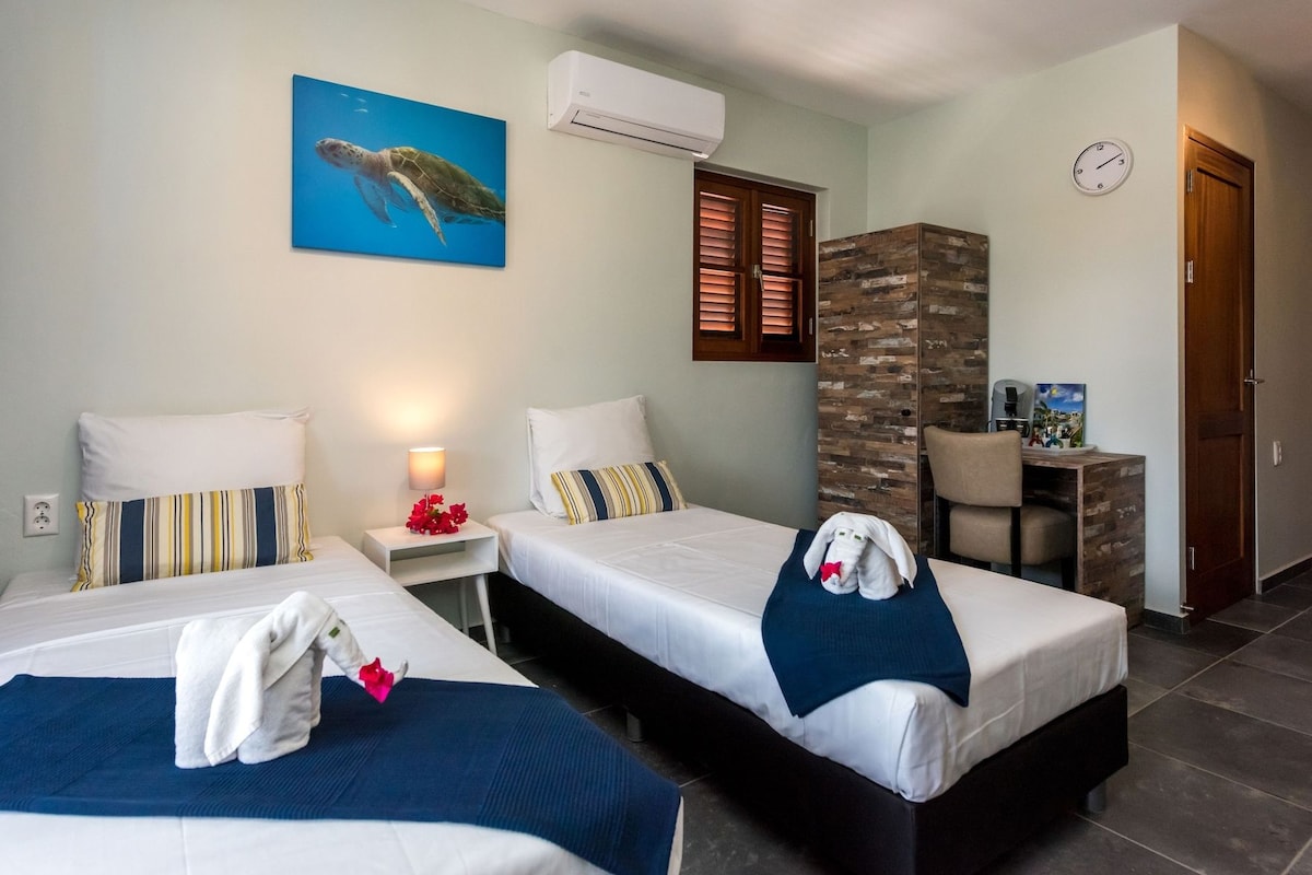 Egyptian cotton sheets, premium bedding, minibar, in-room safe