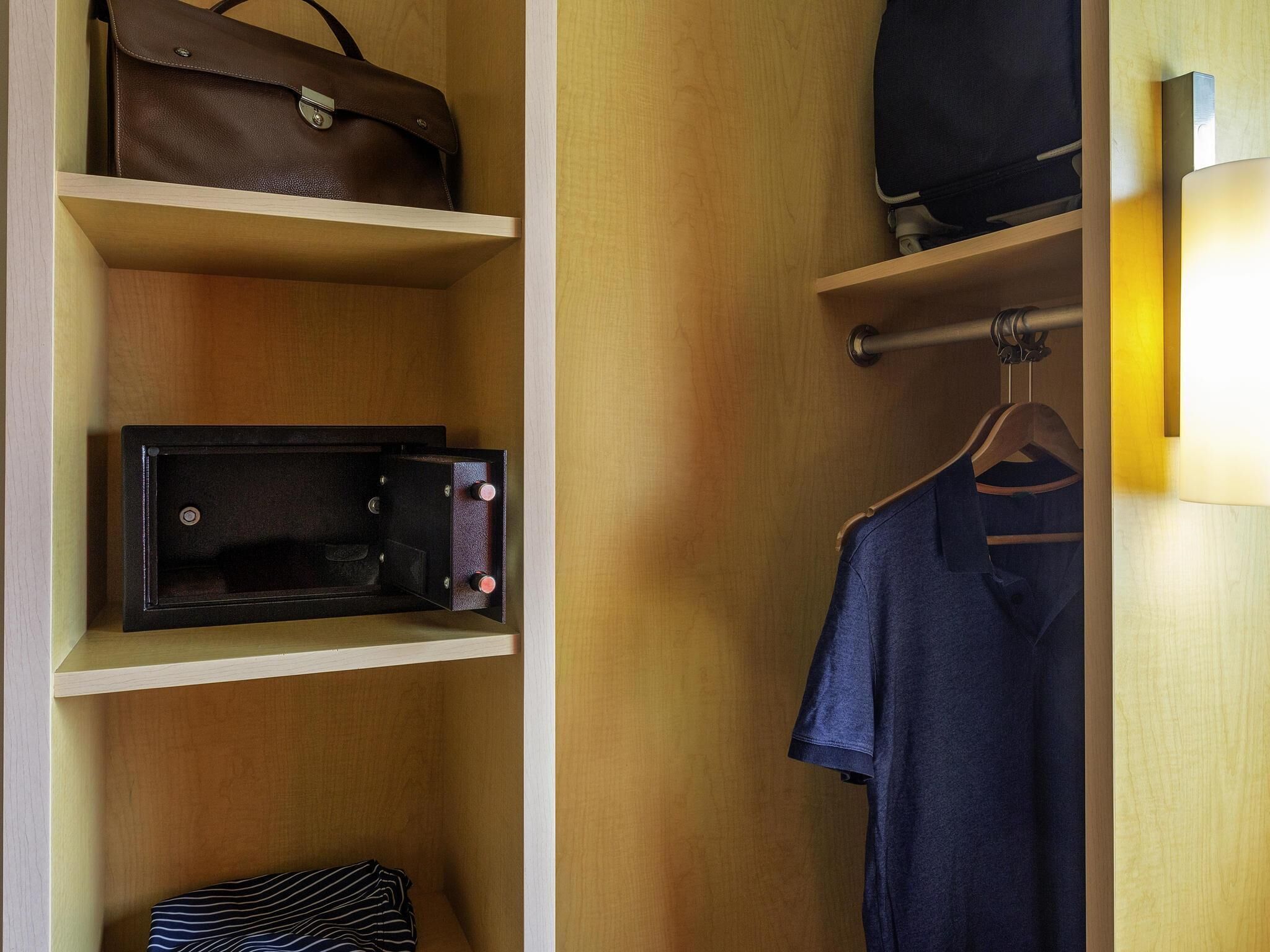 Double Room, 1 Double Bed, Lagoon View | Desk, blackout curtains, soundproofing, free WiFi