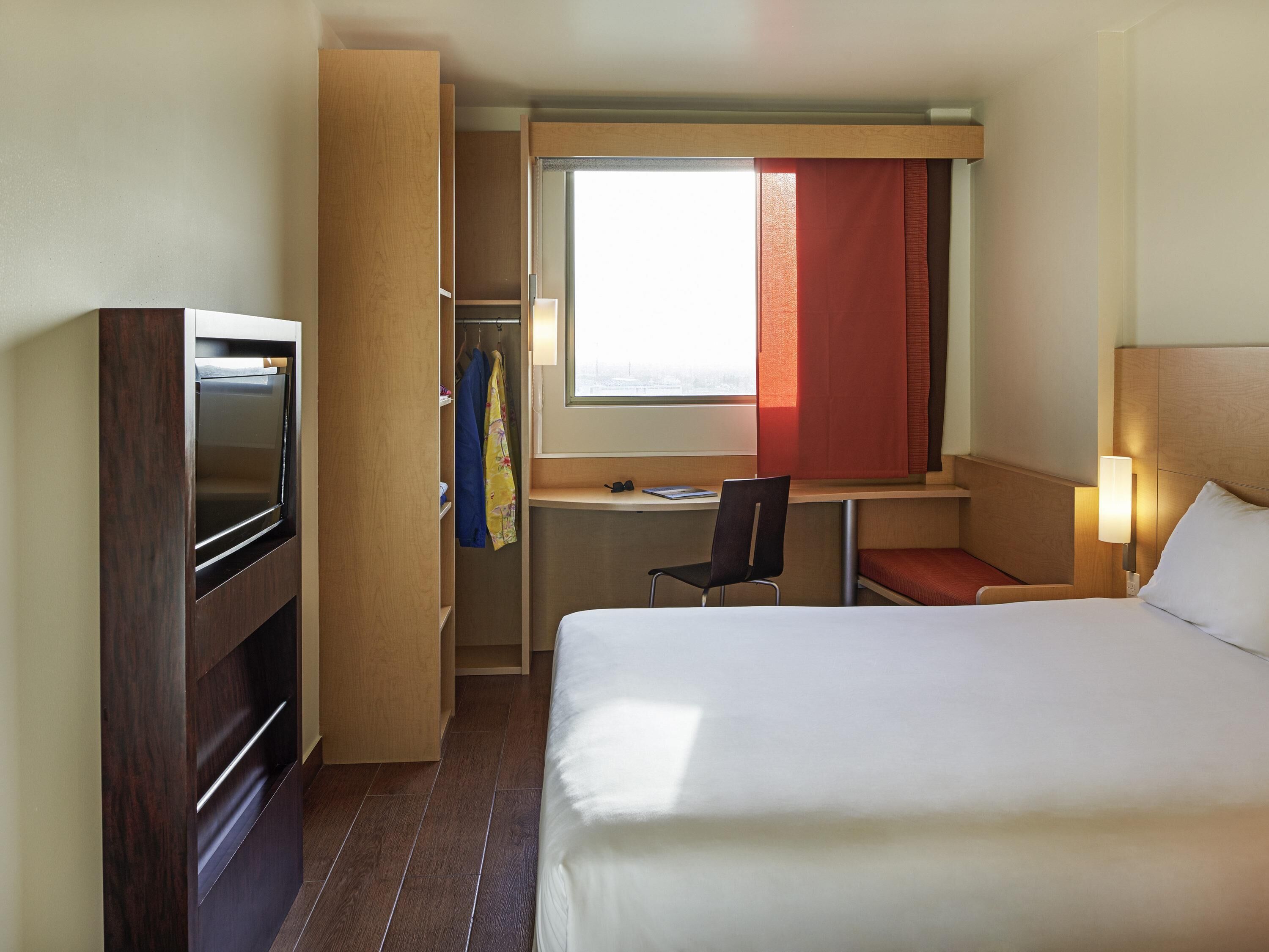 Dobbeltrom, 1 dobbeltseng | Skrivebord, blendingsgardiner, lydisolert og wi-fi (inkludert)