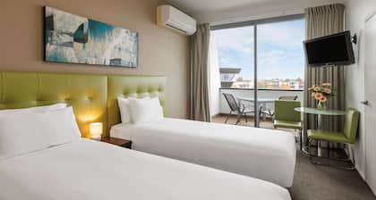 Mercure Melbourne Caroline Springs