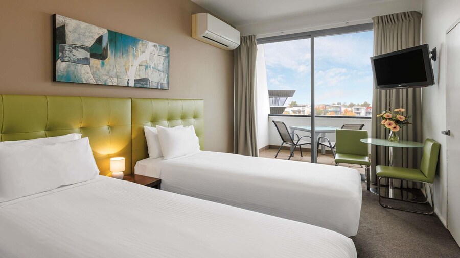 Mercure Melbourne Caroline Springs