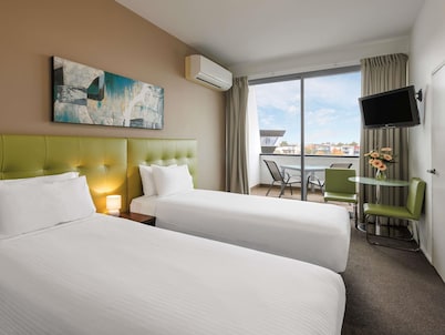Mercure Melbourne Caroline Springs