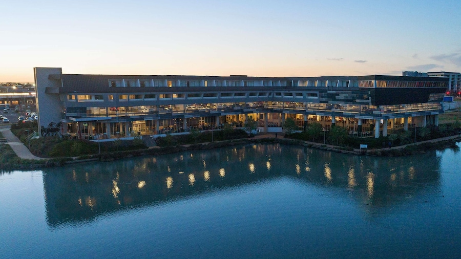 Mercure Melbourne Caroline Springs