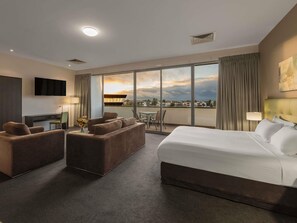 Studio, 1 King Bed (Panoramic) | Minibar, in-room safe, desk, iron/ironing board - Mercure Melbourne Caroline Springs (Caroline Springs)