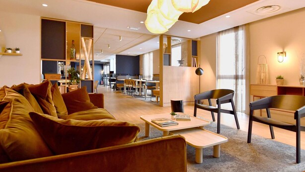 Lobby sitting area - ibis Styles Nantes Rezé Aéroport (Reze)