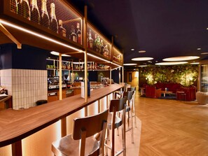 Bar (in der Unterkunft)