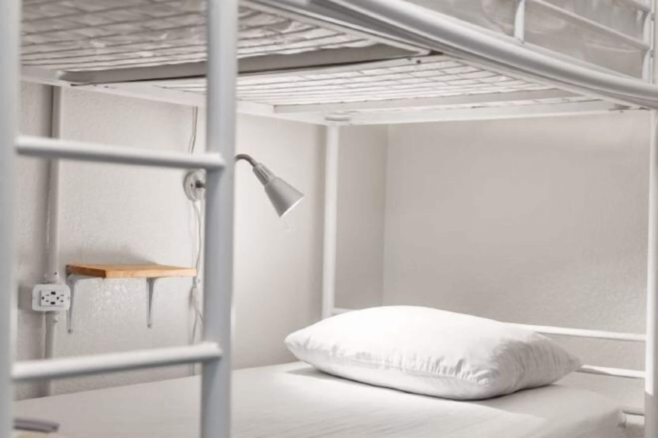 Coffre-fort, accès au Wi-Fi (inclus), literie fournie