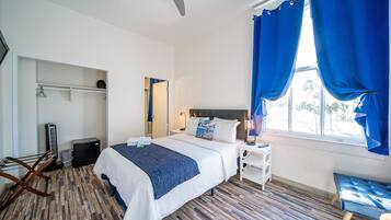 Double Room Ensuite with Sea View | In-room safe, free WiFi, bed sheets