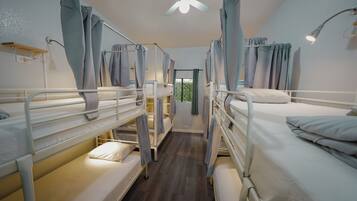 In-room safe, free WiFi, bed sheets