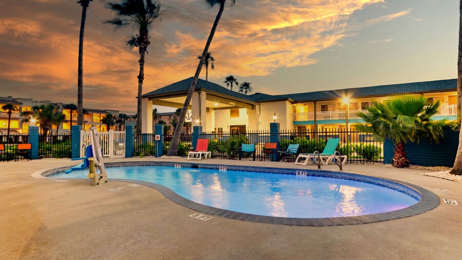 Captain's Quarters Inn