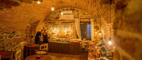 Daily buffet breakfast (EUR 15 per person)