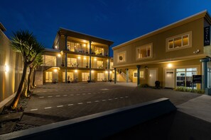 Exterior - Motel de la Mer (Napier)