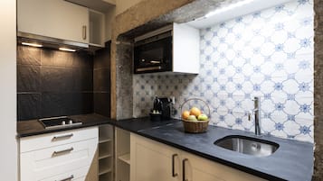 Apartemen Junior | Kedap suara, setrika/meja setrika, dan tempat tidur bayi gratis