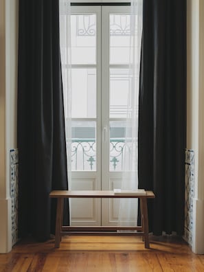 Room, 1 Bedroom (Twin) | Living area | Flat-screen TV - Casa Solayme Vitória (Lisbon)