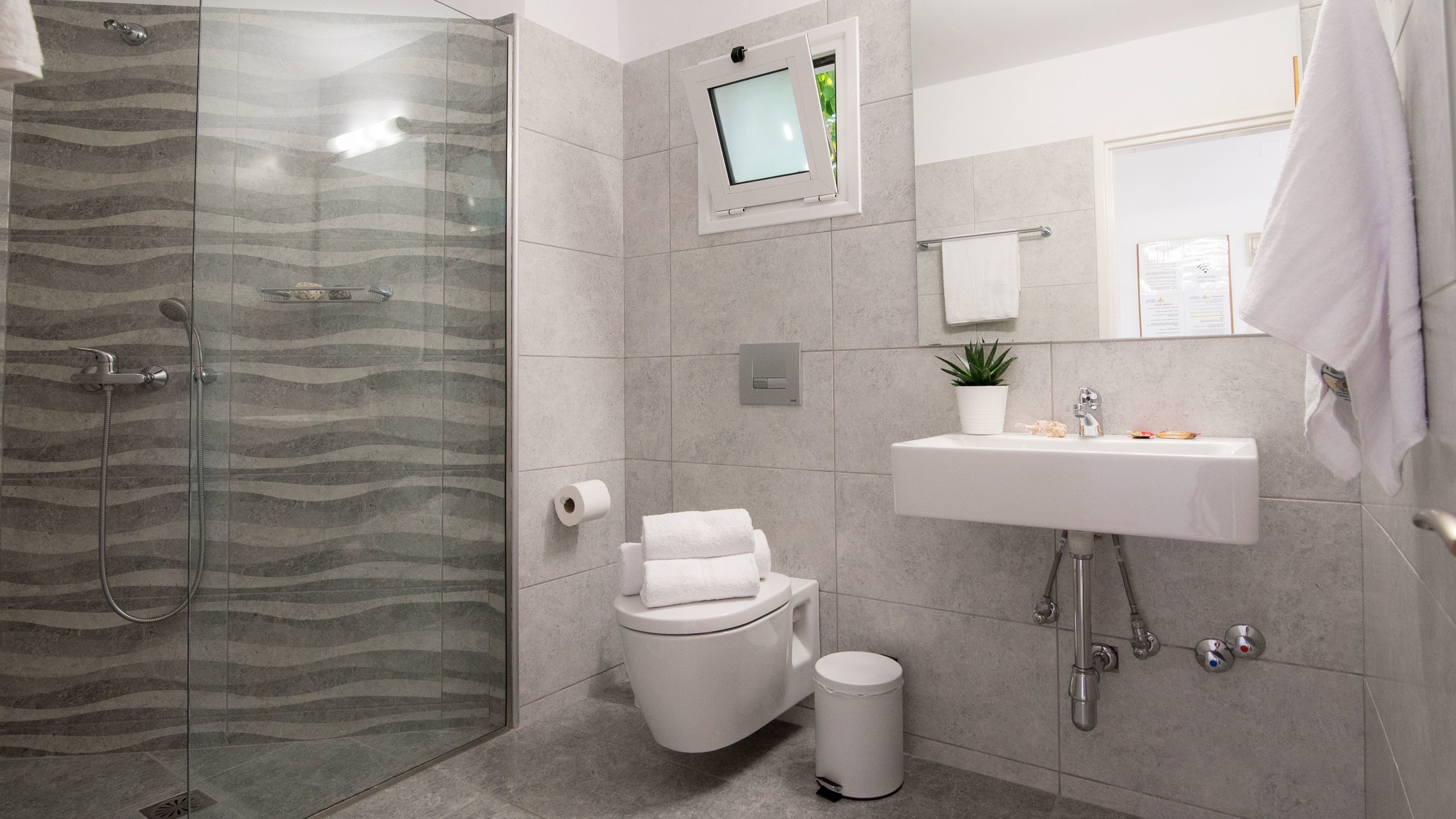 Photo - Melissa Apartments, Studios & Suites