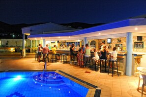 Poolside bar - Melissa Apartments, Studios & Suites (Hersonissos)