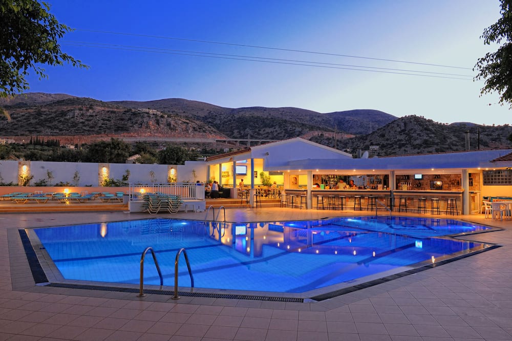Melissa Apartments, Studios & Suites
