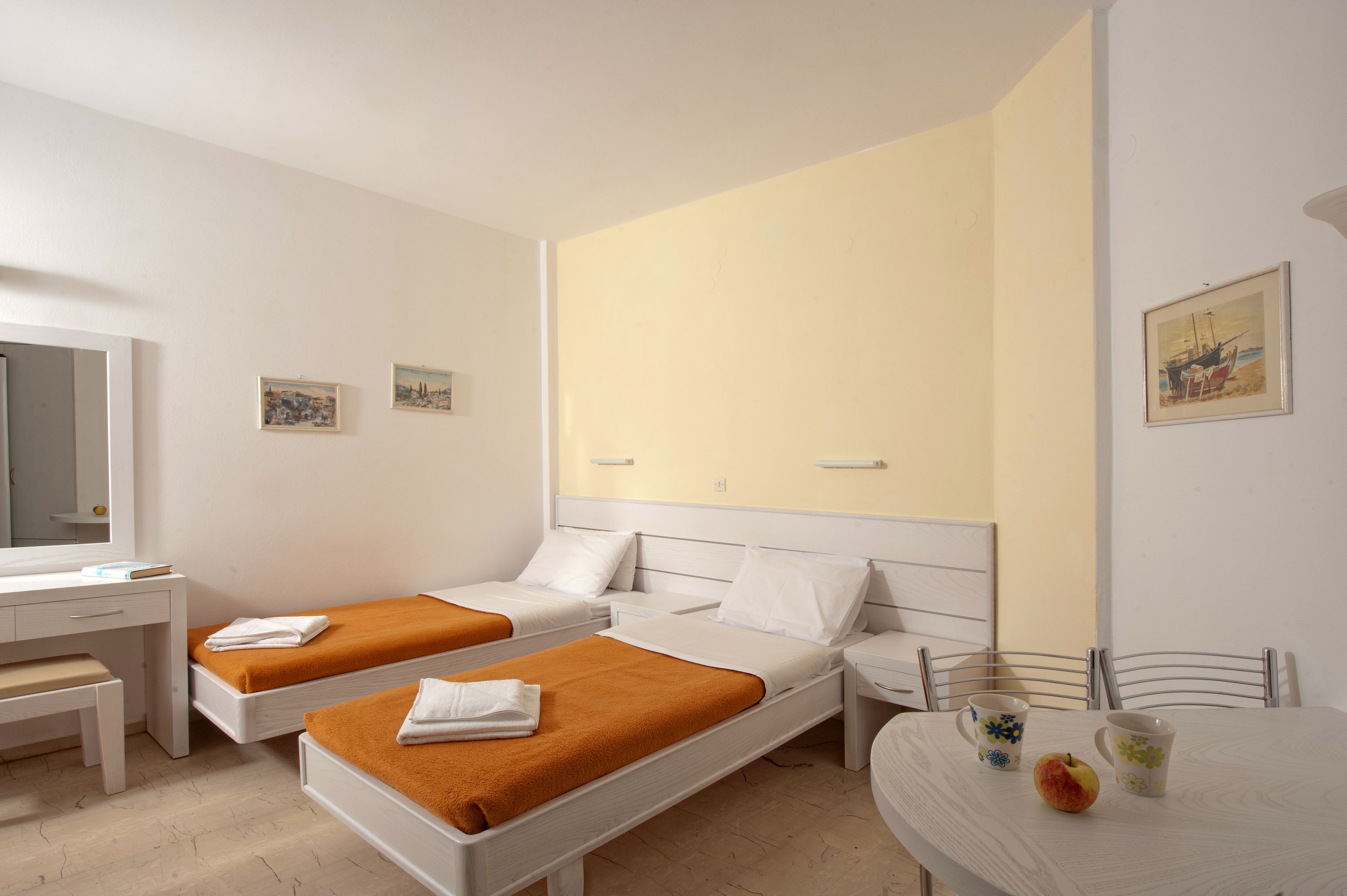 Photo - Melissa Apartments, Studios & Suites