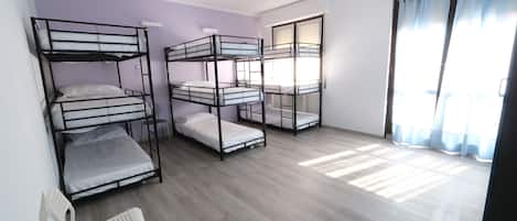 Economy Shared Dormitory, Mixed Dorm