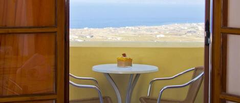 In-room safe, iron/ironing board, free WiFi, bed sheets