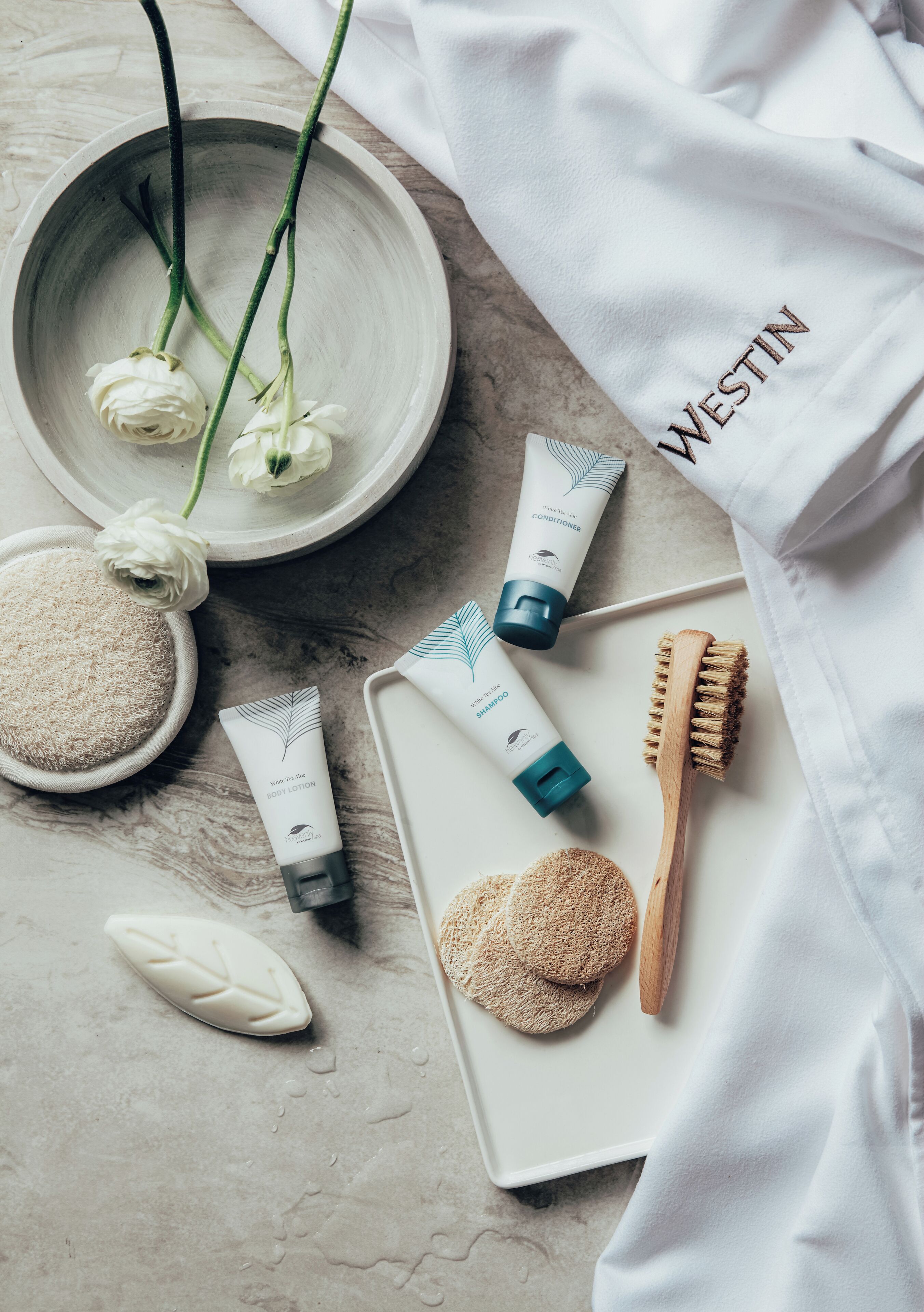 body treatments, hot stone massages, body scrubs, 5 treatment rooms