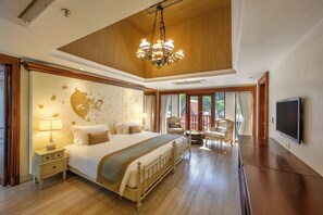 룸, 침대(여러 개), 전용 수영장, 정원 전망 (Villa Three Bedroom Private Pool) | 고급 침구, 미니바, 객실 내 금고, 책상