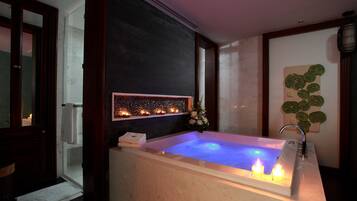 Espace de soins pour les couples, sauna, bain à remous, hammam
