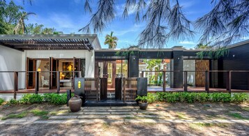 标准套房, 1 张特大床, 私人游泳池, 海景 (Villa One Bedroom Private Pool Beachf) | 露台