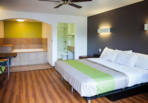 Desk, iron/ironing board, WiFi, bed sheets