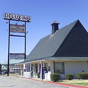 Exterior - Delux Inn Mesquite Near I-30 Dallas (Mesquite)