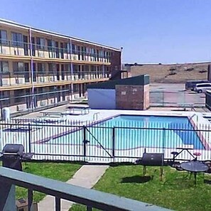 Outdoor pool - Delux Inn Mesquite Near I-30 Dallas (Mesquite)