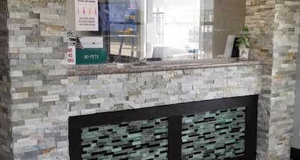 Delux Inn Mesquite Near I-30 Dallas