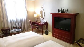 Quarto duplo standard, 2 camas de solteiro | Vista do quarto