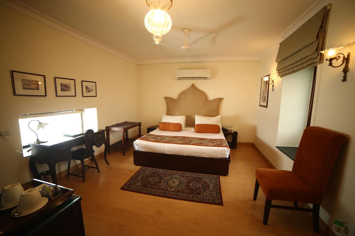 Riverview room