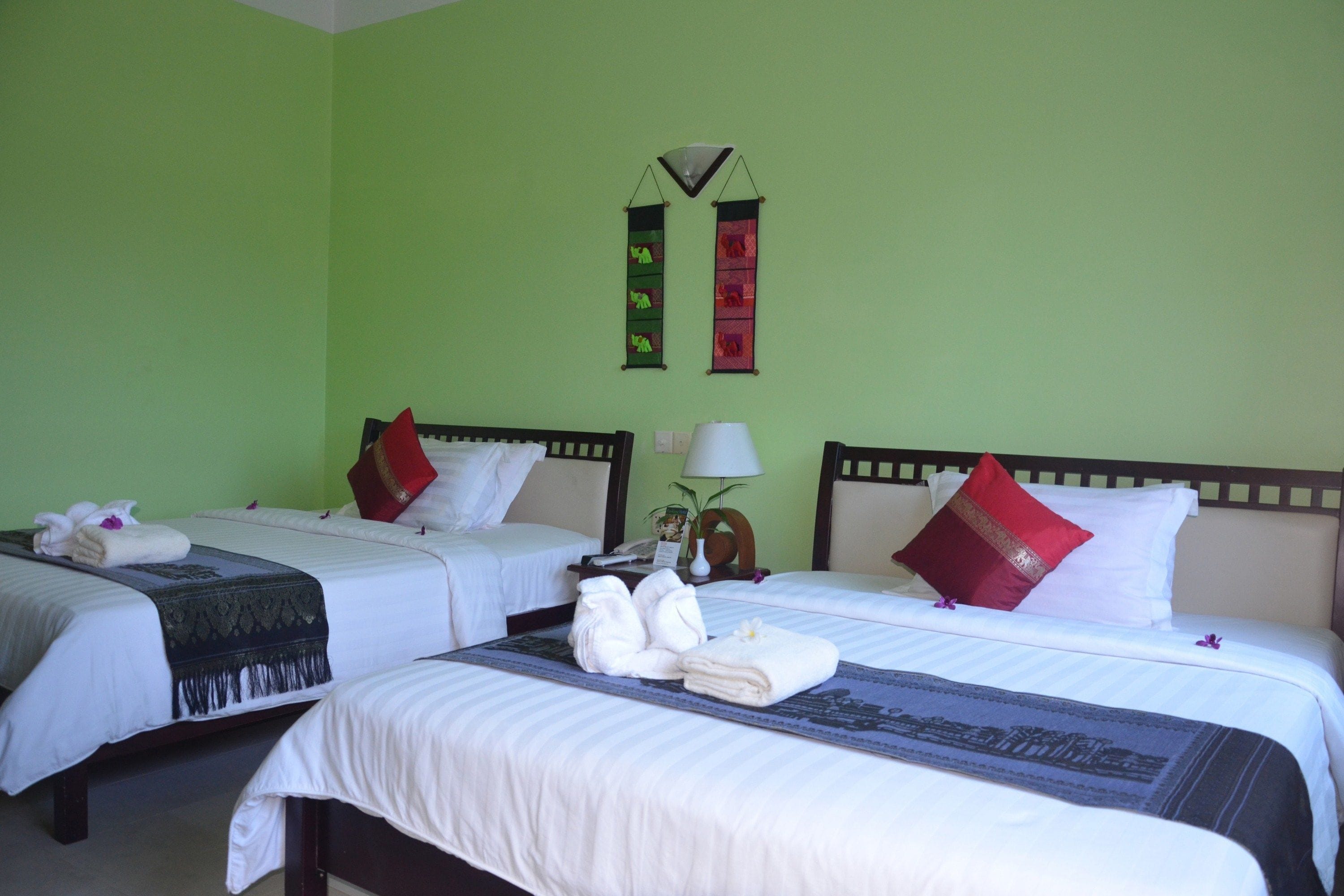 1 bedroom, pillow-top beds, minibar, in-room safe