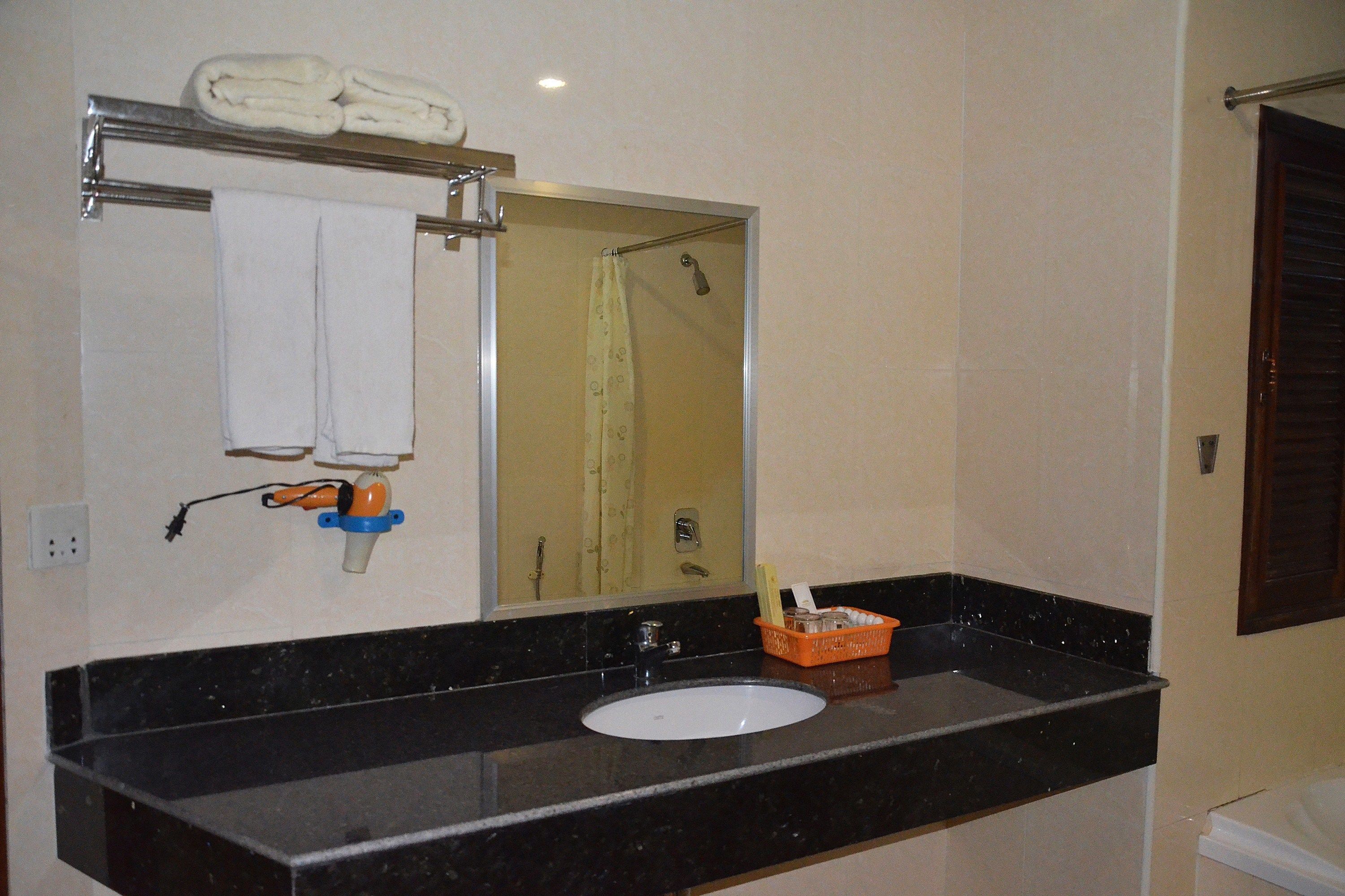 family room (3 adults) - free pick up at bus station | bathroom | shower, designer toiletries, hair dryer, slippers