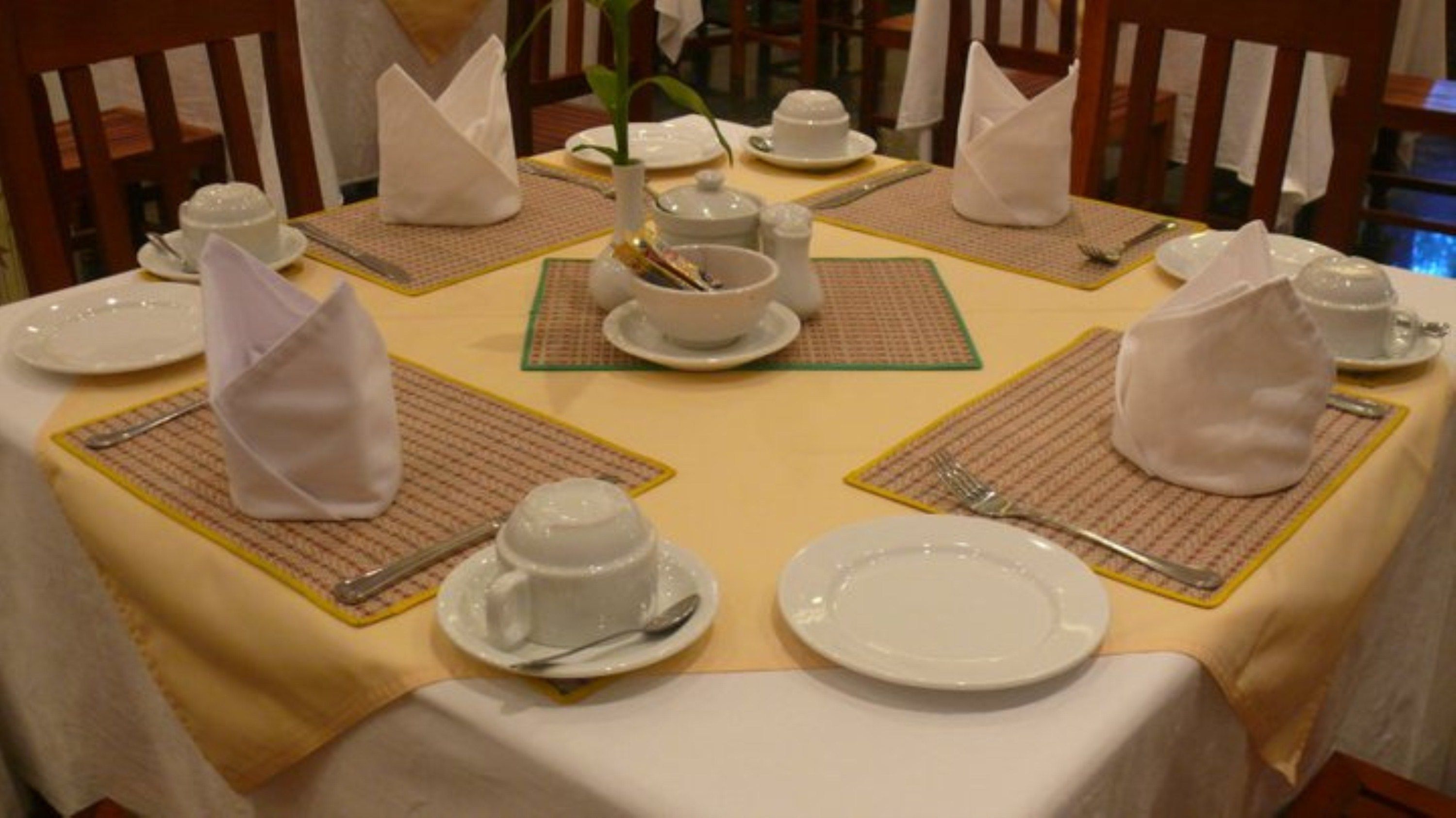 breakfast, lunch, dinner served; garden views