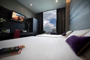 Premium bedding, in-room safe, individually decorated