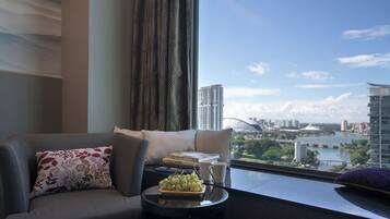 Premium bedding, in-room safe, individually decorated