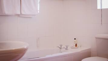 Superior Bungalow, 2 Bedrooms, Private Pool | Bathroom